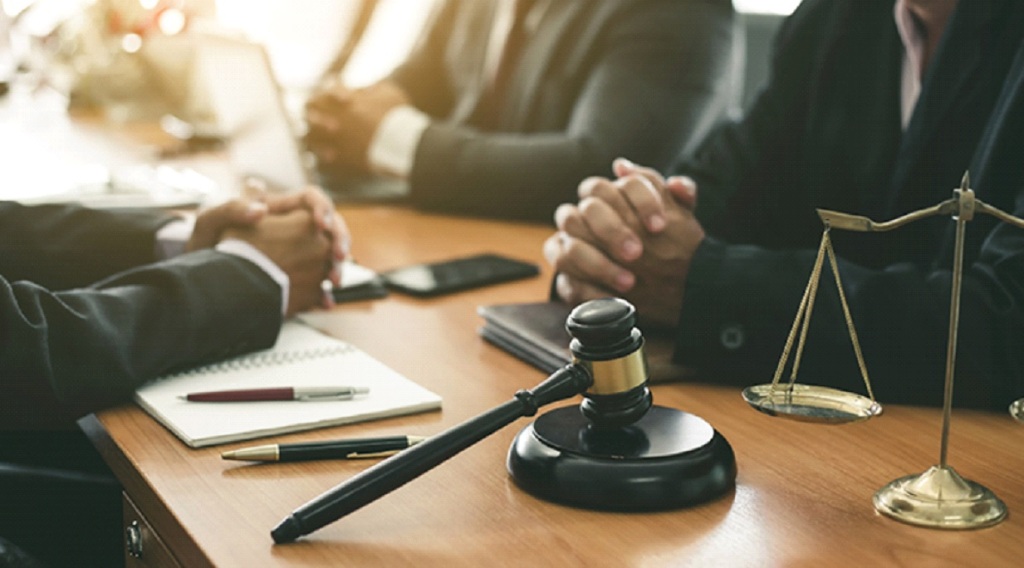 Working with an Employment Attorney: How Having an Attorney Can Benefit Your Company